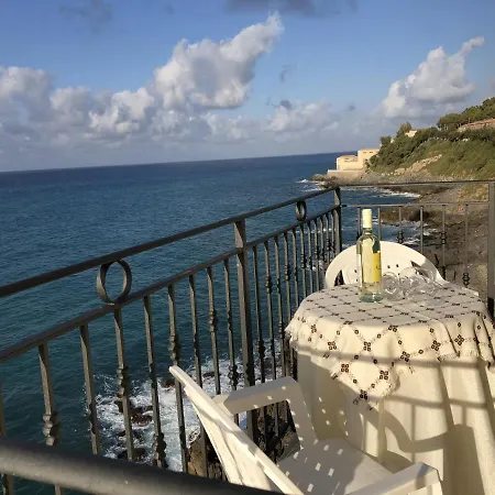 La Casa Sulla Scogliera Apartman