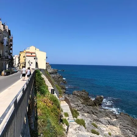 La Casa Sulla Scogliera Apartman *